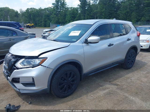 Nissan Rogue 2017 KNMAT2MVXHP613517 Image 2