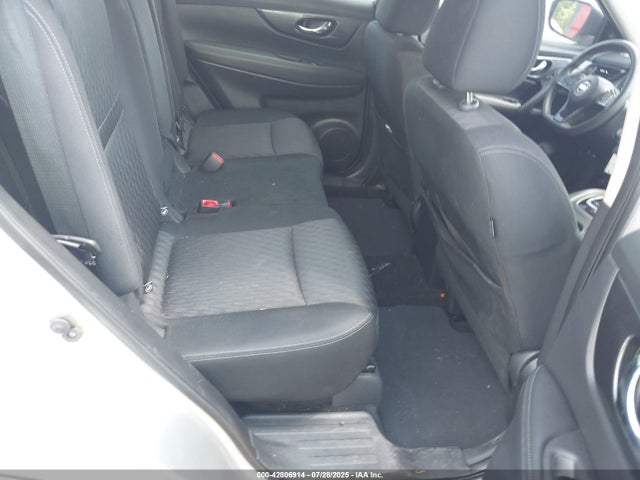 Nissan Rogue 2017 KNMAT2MVXHP613517 Image 8