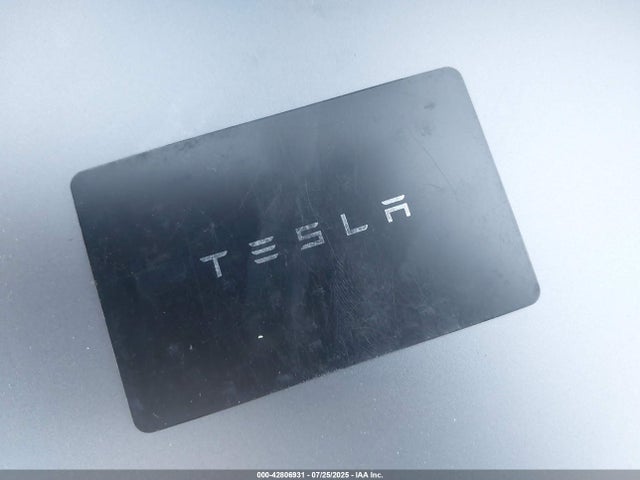 7SAYGDEE6NA018327 Tesla Model Y