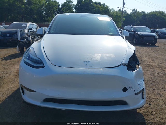7SAYGDEE6NA018327 Tesla Model Y
