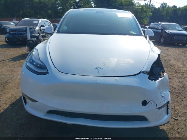 7SAYGDEE6NA018327 Tesla Model Y