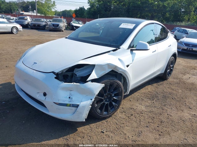 7SAYGDEE6NA018327 Tesla Model Y