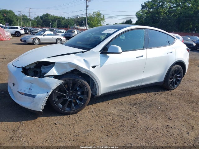 7SAYGDEE6NA018327 Tesla Model Y