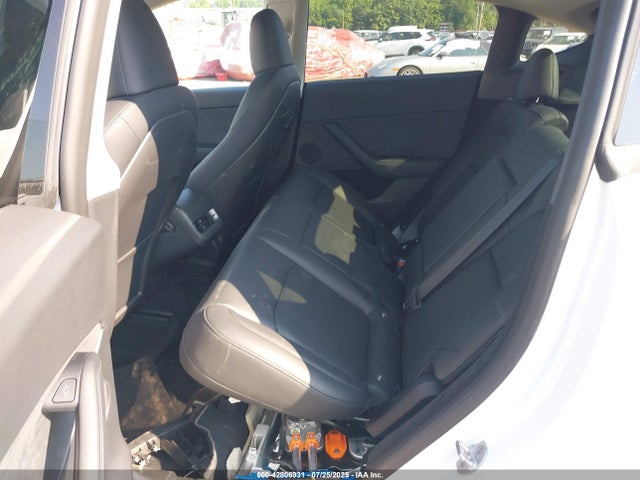 7SAYGDEE6NA018327 Tesla Model Y