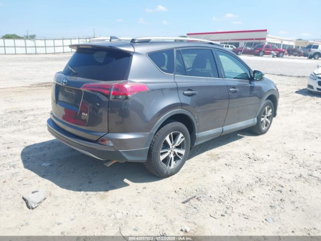 2017 TOYOTA RAV4 2T3WFREV2HW375574 Photo 3