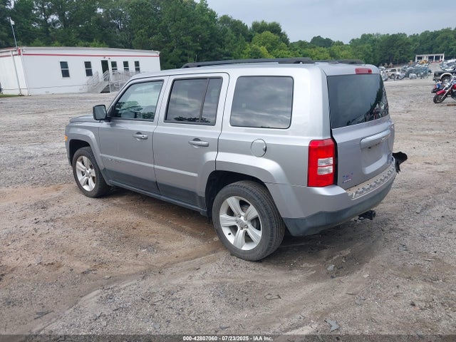 Jeep 2016 2016 1C4NJPFA3GD667403 Image 3