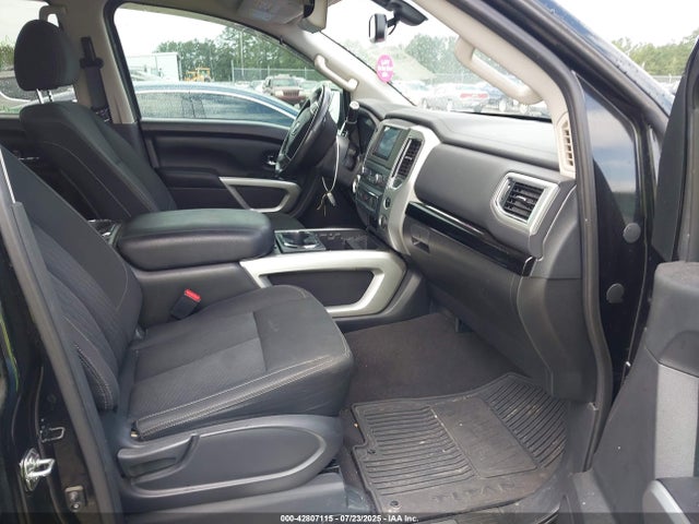 1N6AA1E6XHN573794 Nissan Titan
