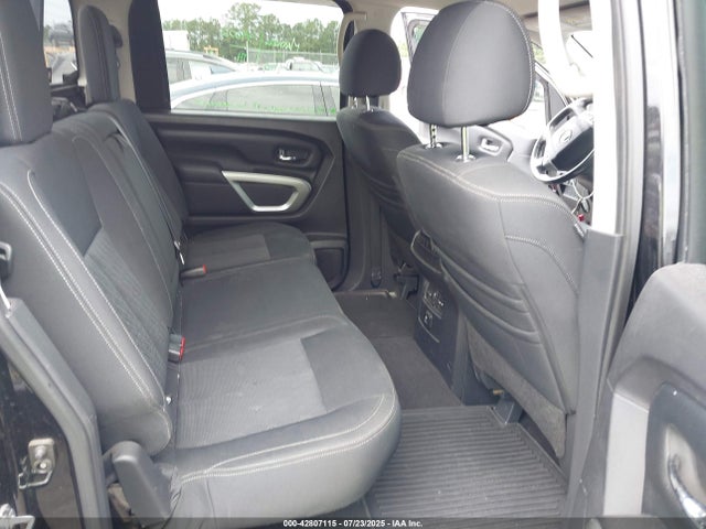 1N6AA1E6XHN573794 Nissan Titan