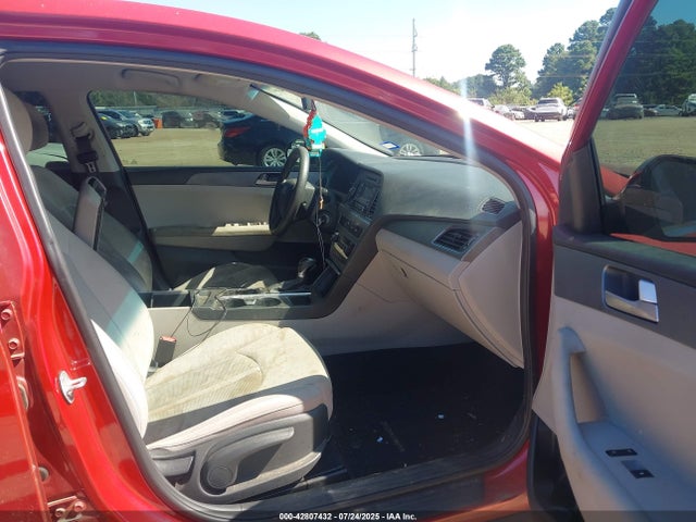 5NPE24AF8HH525056 Hyundai 2017