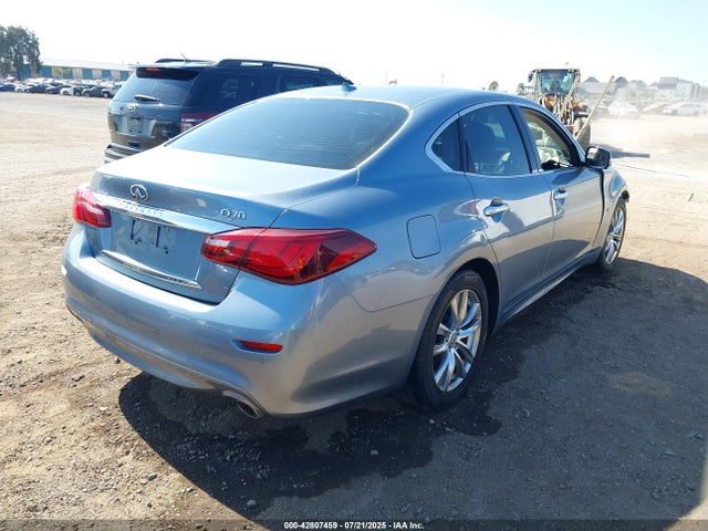 JN1BY1AP9JM180112 Infiniti Q70