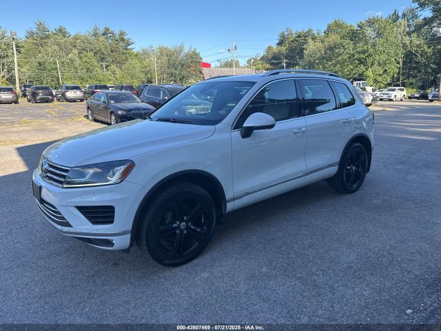 2017 VOLKSWAGEN TOUAREG WVGRF7BP0HD006194 Photo 1