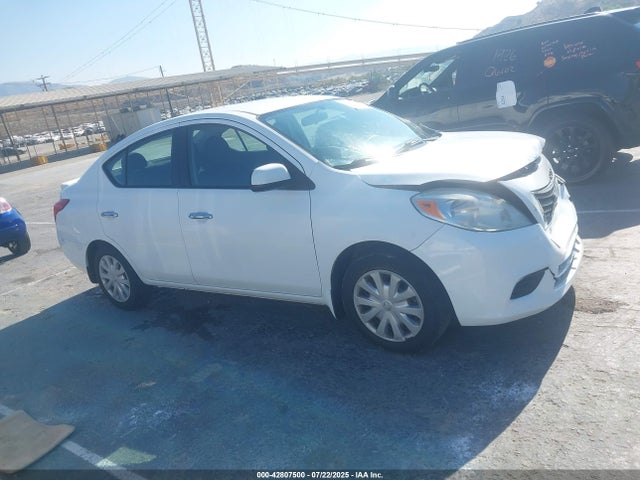 Nissan 2014 2014 3N1CN7AP5EK457439 Image 13
