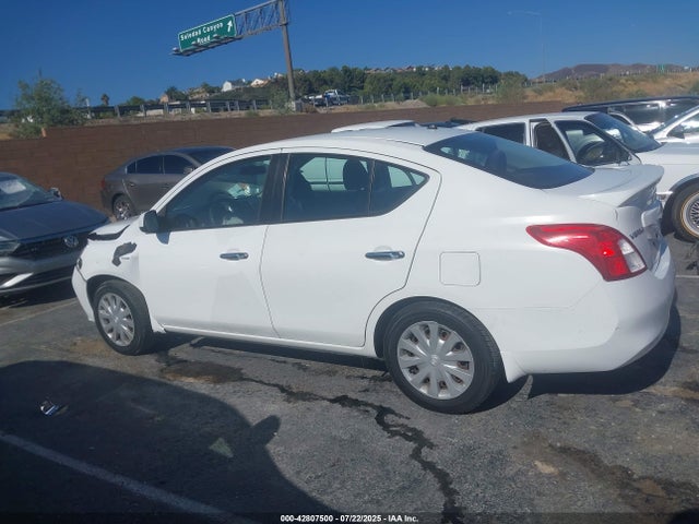Nissan 2014 2014 3N1CN7AP5EK457439 Image 14