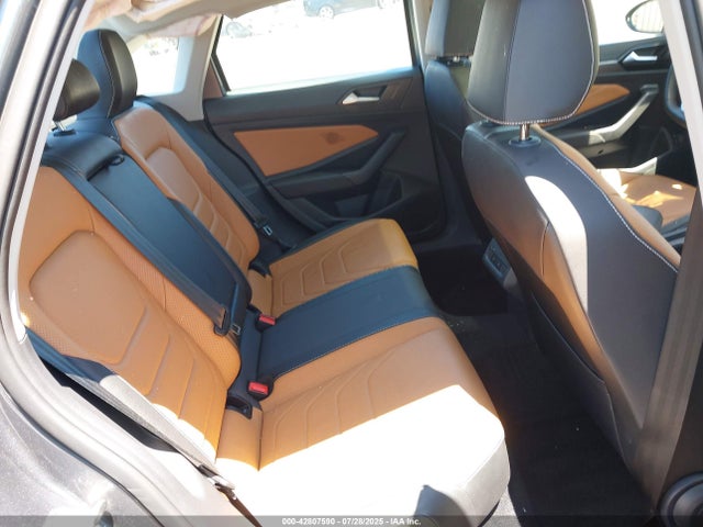 3VWGM7BU8RM039891 Volkswagen tsi