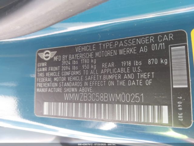 2011 MINI COOPER COUNTRYMAN WMWZB3C58BWM00251 Photo 8