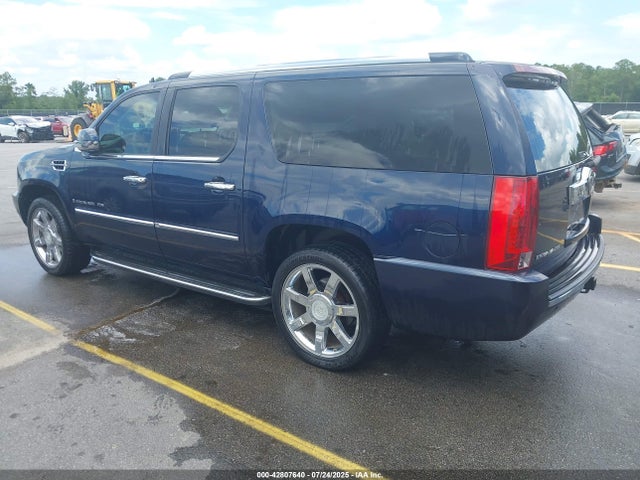 2007 CADILLAC ESCALADE ESV 1GYFK66817R266132 Photo 2
