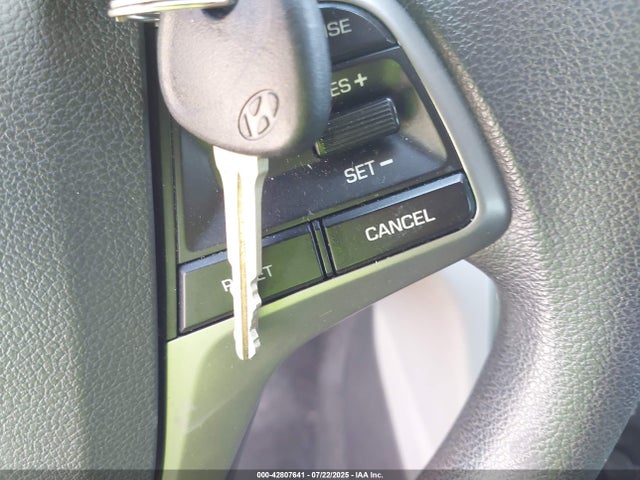 KMHD84LF0HU370494 Hyundai Elantra