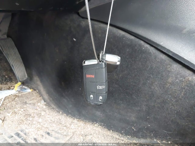 Chrysler 300 2015 2C3CCAAG2FH766519 Image 11