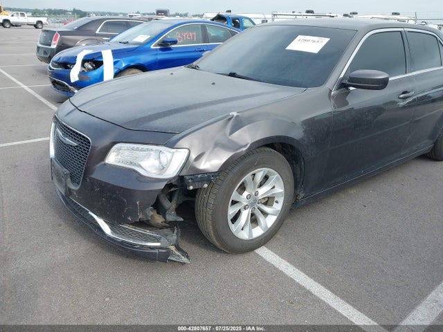 Chrysler 300 2015 2C3CCAAG2FH766519 Image 6