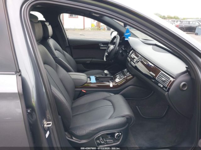 2017 AUDI A8 L WAU44AFD2HN018615 Photo 4