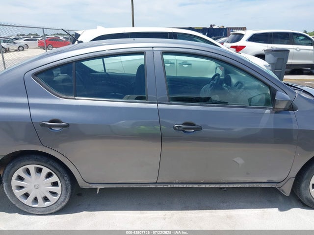 3N1CN7AP5JL818950 Nissan Versa