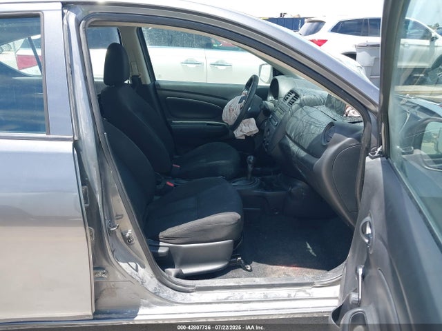 3N1CN7AP5JL818950 Nissan Versa