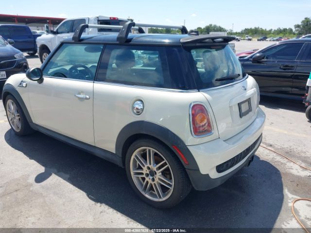2007 MINI COOPER S WMWMF73567TL89619 Photo 2