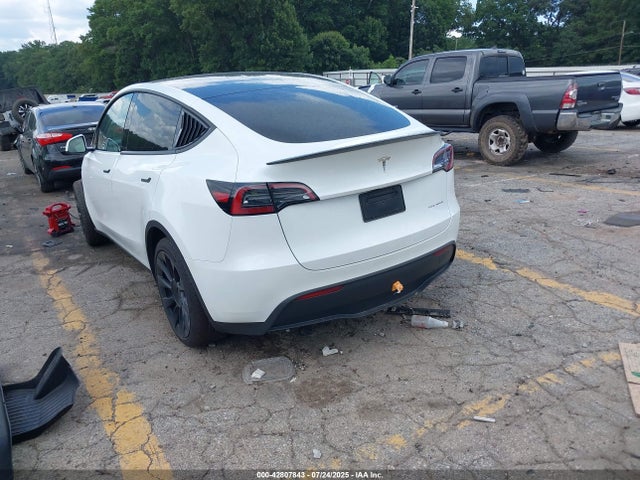 2024 TESLA MODEL Y 7SAYGDEE9RA331202 Photo 2