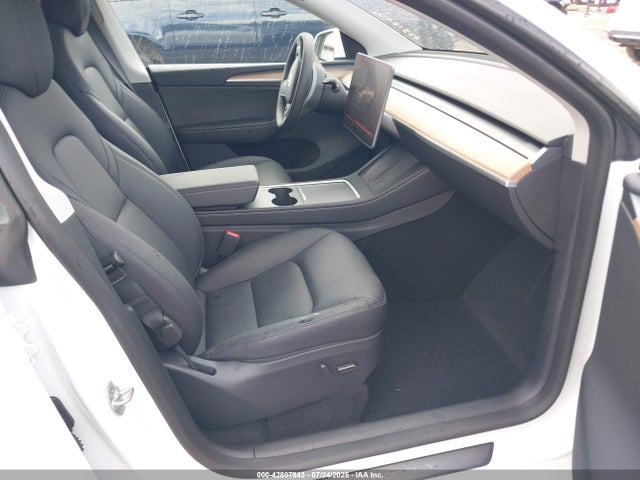 2024 TESLA MODEL Y 7SAYGDEE9RA331202 Photo 4