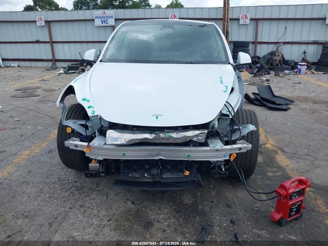 2024 TESLA MODEL Y 7SAYGDEE9RA331202 Photo 5