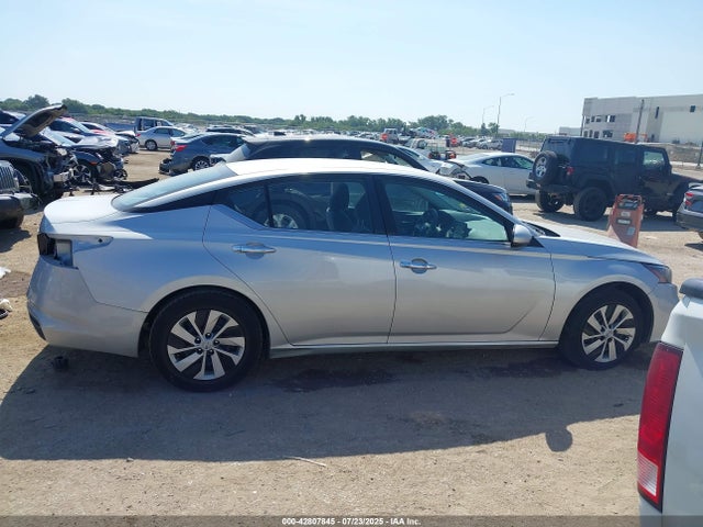 1N4BL4BV9NN311572 Nissan 2022