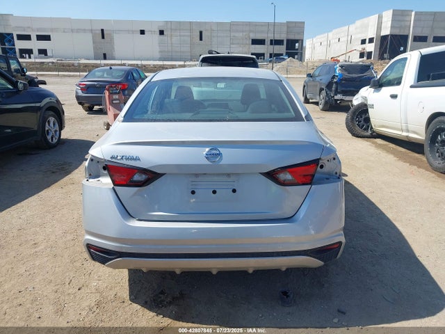 1N4BL4BV9NN311572 Nissan 2022