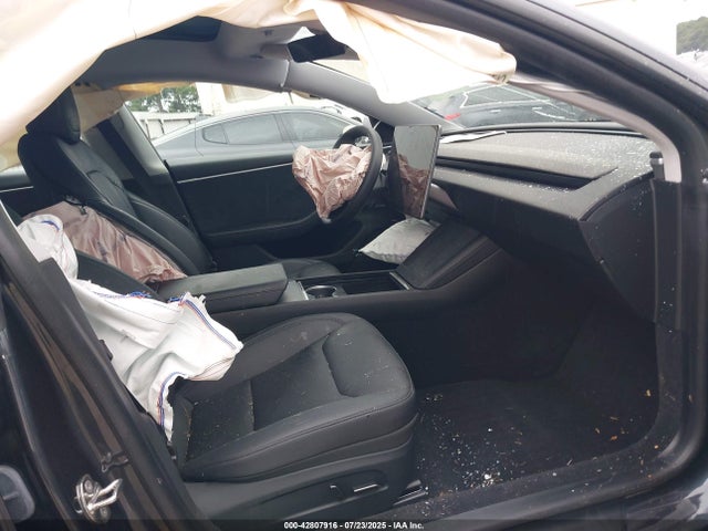 2024 TESLA MODEL 3 5YJ3E1EB8RF717243 Photo 4