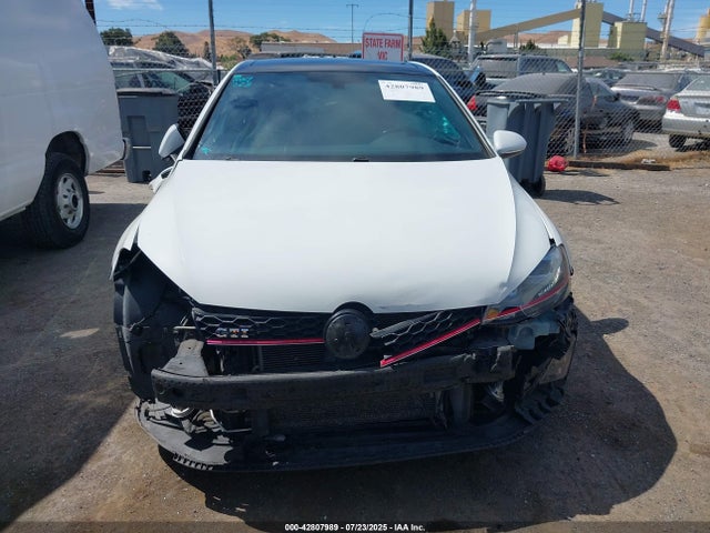 3VW4T7AU4GM041187 Volkswagen 2016