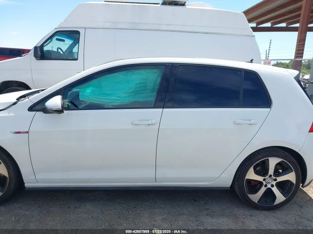 3VW4T7AU4GM041187 Volkswagen 2016