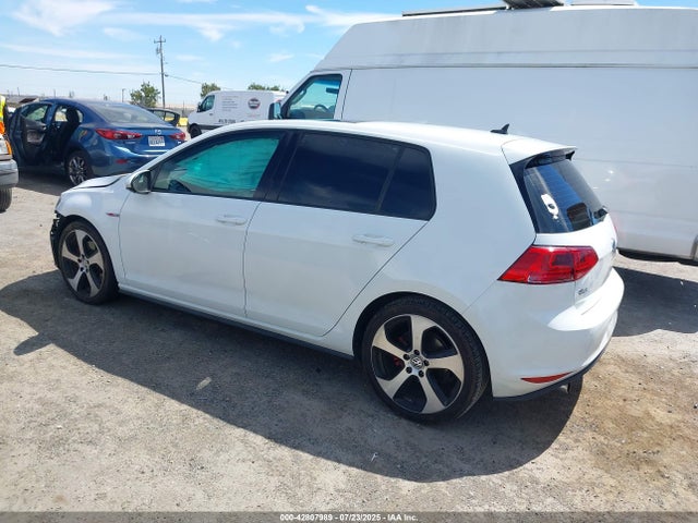 3VW4T7AU4GM041187 Volkswagen 2016