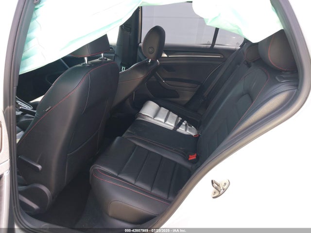 3VW4T7AU4GM041187 Volkswagen 2016