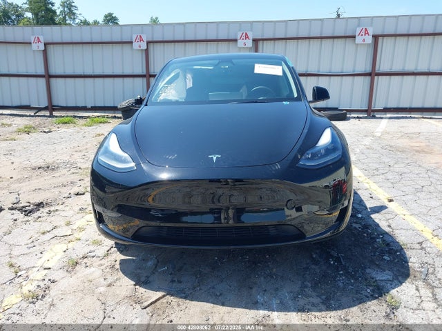 7SAYGDED4RA332118 Tesla Model Y