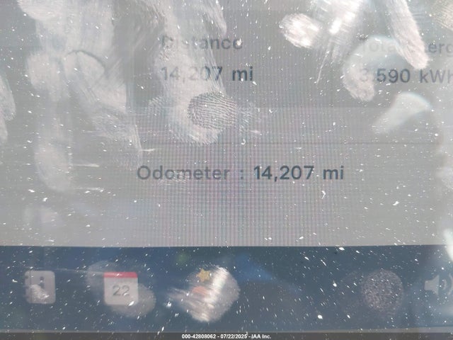 7SAYGDED4RA332118 Tesla Model Y