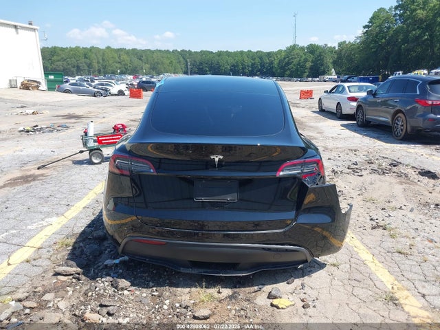 7SAYGDED4RA332118 Tesla Model Y