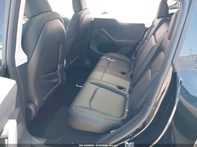 2024 TESLA MODEL Y 7SAYGDED4RA332118 Photo 7