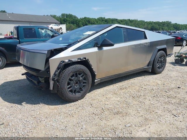 2024 TESLA CYBERTRUCK 7G2CEHED7RA007352 Photo 1