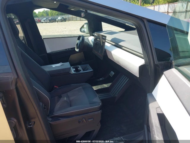 2024 TESLA CYBERTRUCK 7G2CEHED7RA007352 Photo 4
