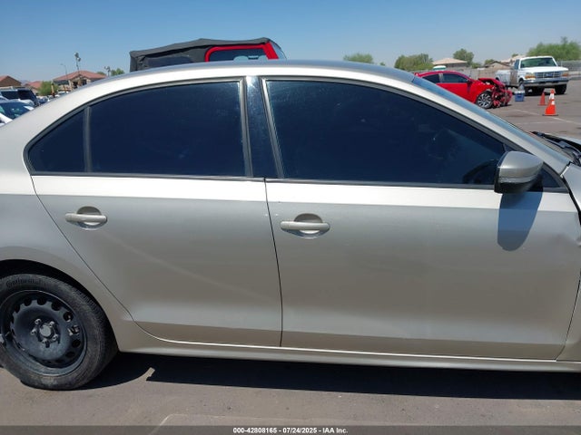 3VWD17AJ9EM263409 Volkswagen Jetta