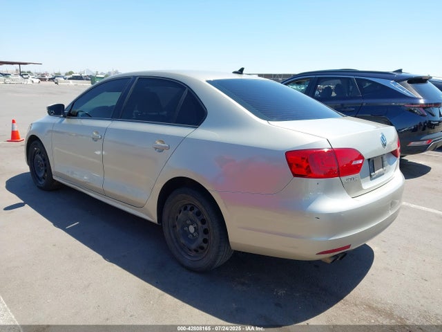 3VWD17AJ9EM263409 Volkswagen Jetta