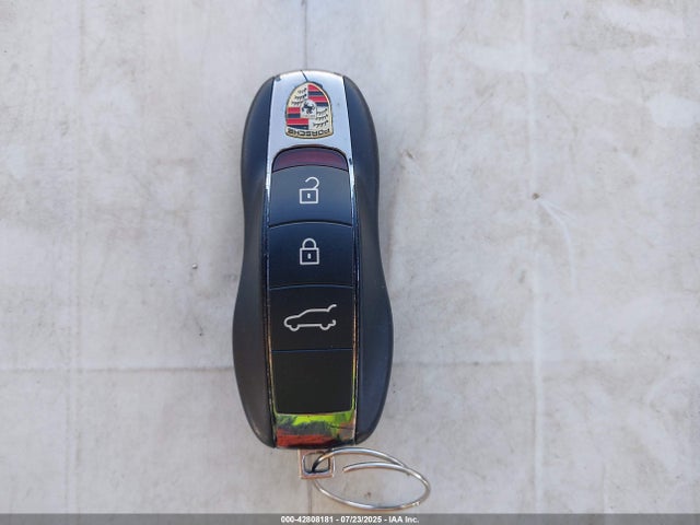 Porsche 2019 2019 WP1AA2A58KLB02282 Image 11