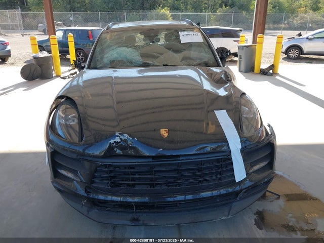 Porsche 2019 2019 WP1AA2A58KLB02282 Image 12