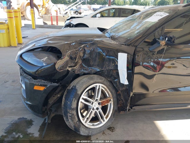 Porsche 2019 2019 WP1AA2A58KLB02282 Image 6