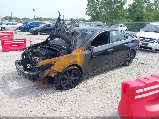 1N4AL3AP5HC245143 Nissan 2017