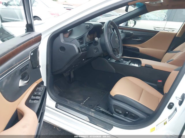 58ADA1C15SU059053 Lexus a25a-fxs